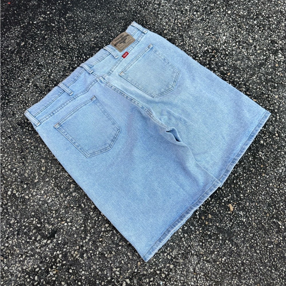 Wrangler Light Blue Jean Shorts (38)